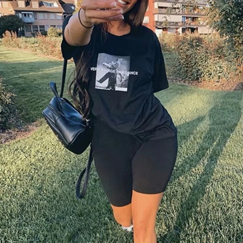 Pantalones cortos sin costuras para mujer, Shorts informales de cintura alta para Fitness, negros, ajustados, a la moda deportiva bajos estrechos para motorista