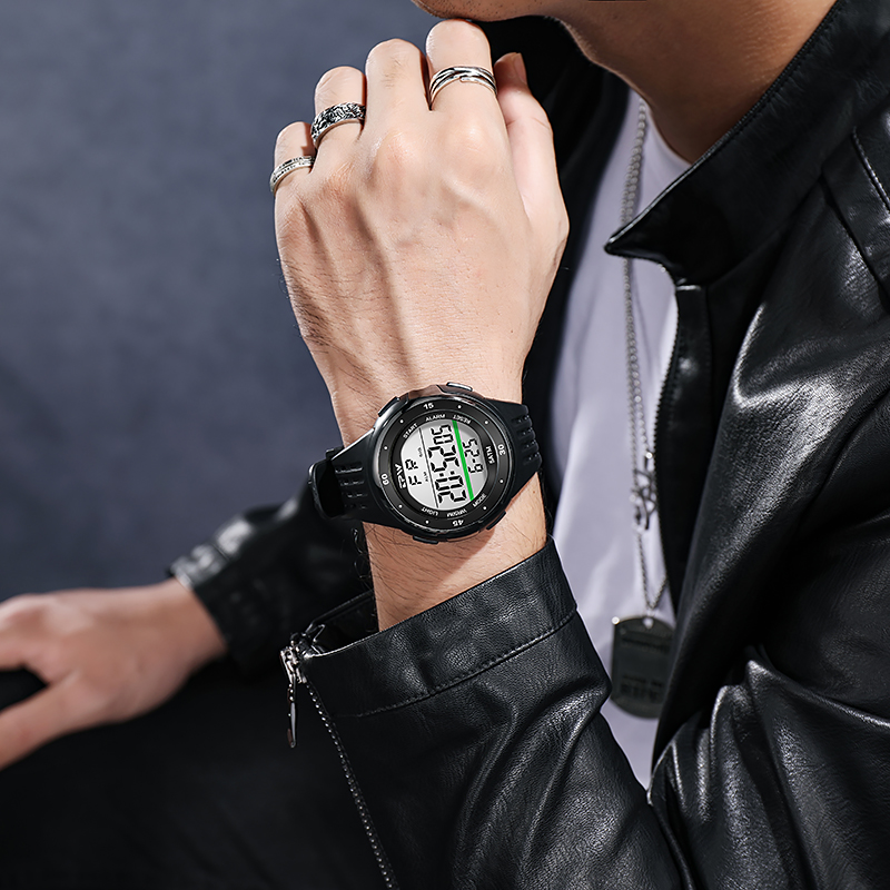 Reloj deportivo con pantalla Digital Canlendar Week, resistente al agua hasta 5atm Reloj deportivo con pantalla Digital Canlendar Week, resistente al agua hasta 5atm